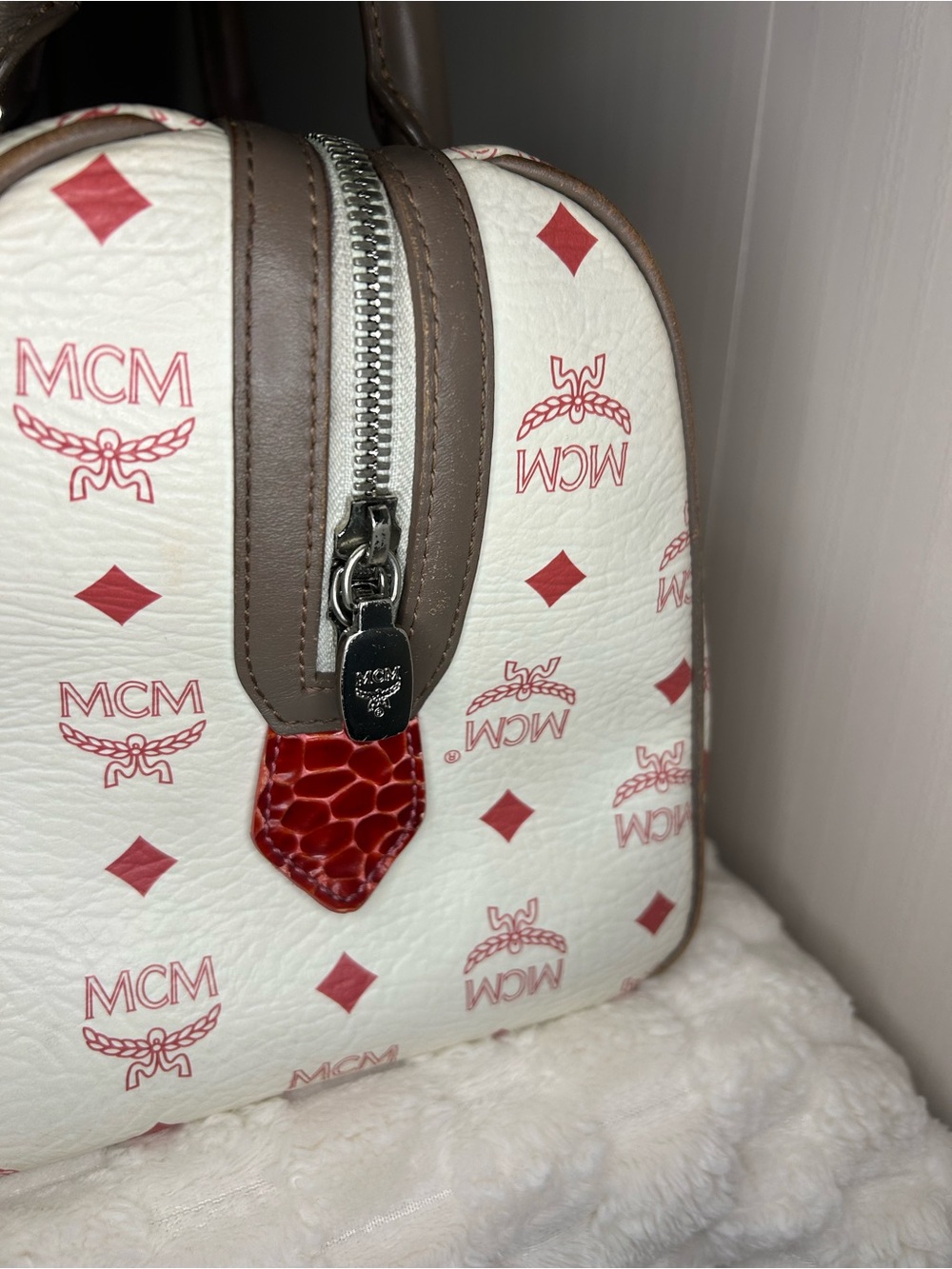 MCM Limited Edition “Princess Lion” Visetos Boston Bowler Bag - Picture 5 of 16